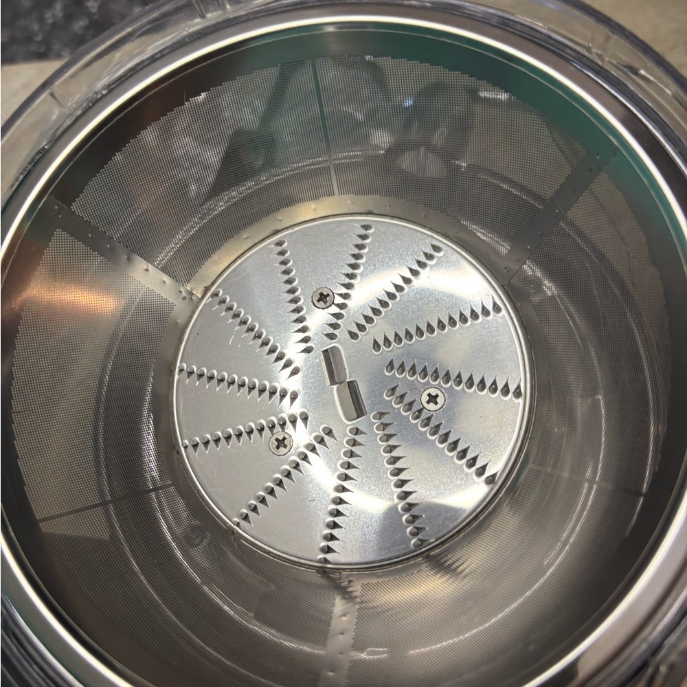 Dash Premium Juice Extractor - Picture 11 of 16